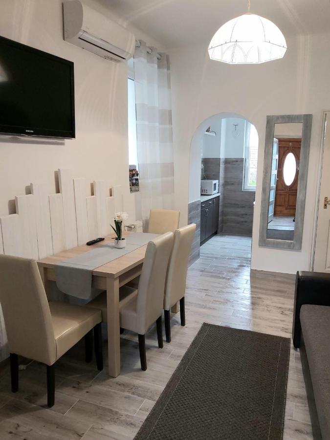 אגר Amira Apartman מראה חיצוני תמונה